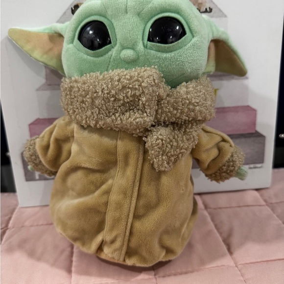 Star Wars Grogu Plush Toy – The Mandalorian “The Child” Baby Yoda Soft Doll – 8” - Picture 2 of 8